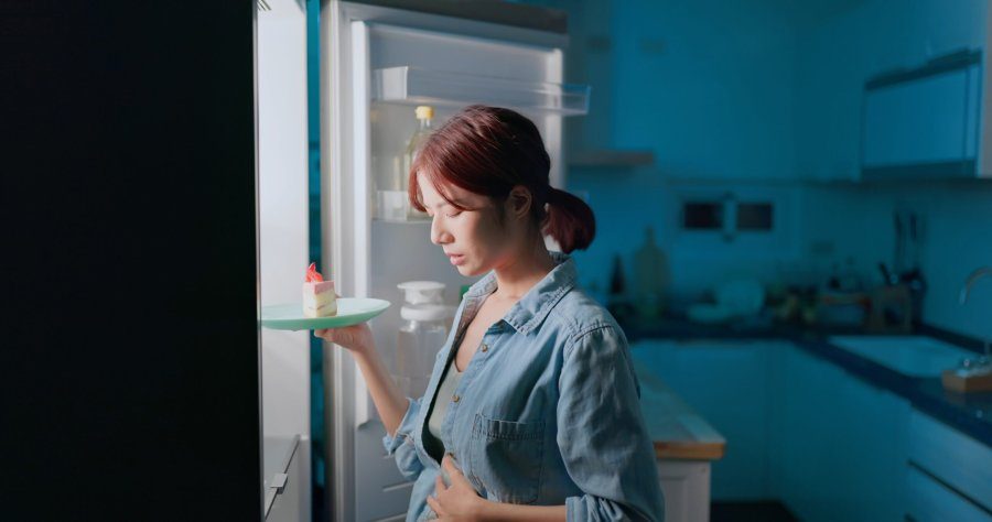 Asian,Woman,Intending,To,Lose,Weight,So,She,Can,Not