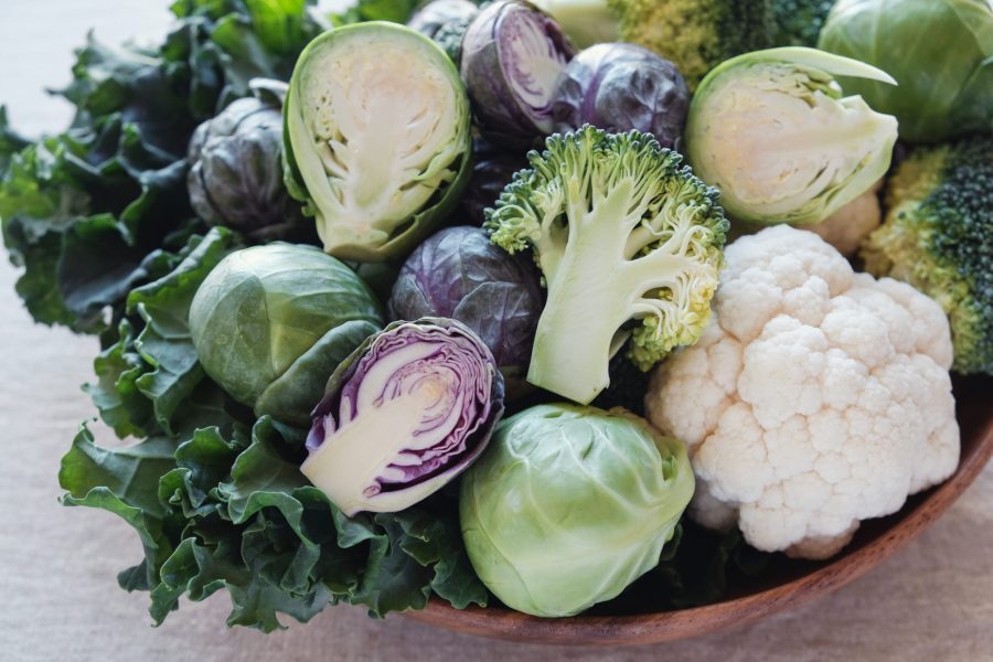 Cruciferous,Vegetables,,Cauliflower,broccoli,,Brussels,Sprouts,,Kale,In,Wooden,Bowl,,Reducing